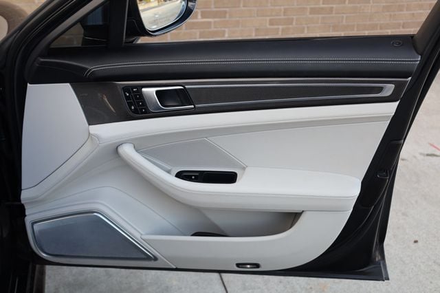 2017 Porsche Panamera Turbo AWD - 22969092 - 23
