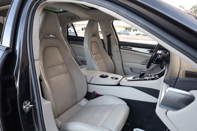 2017 Porsche Panamera Turbo AWD - 22969092 - 24