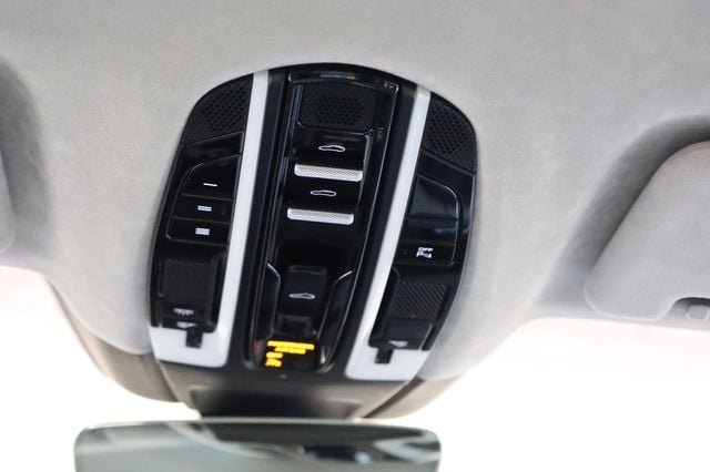 2017 Porsche Panamera Turbo AWD - 22969092 - 30