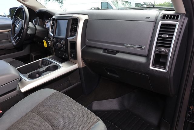 2017 RAM 1500 Big Horn 4x4 Crew Cab 5'7" Box - 23083780 - 20
