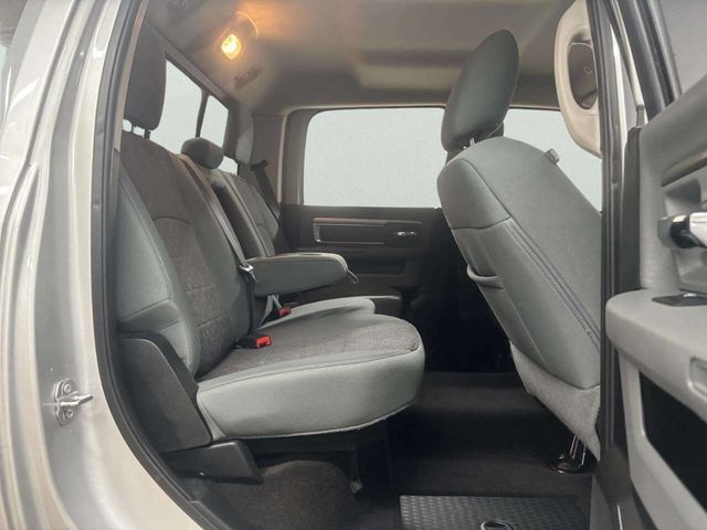 2017 Ram 1500 Big Horn 4x4 Crew Cab 5'7" Box - 22984902 - 18