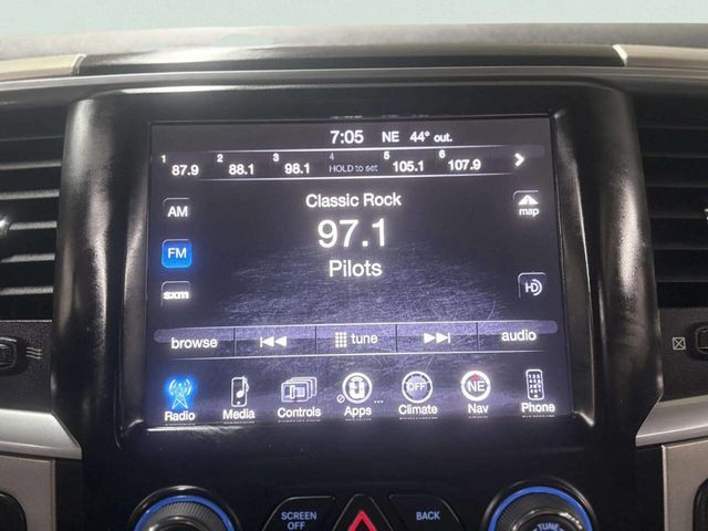 2017 Ram 1500 Big Horn 4x4 Crew Cab 5'7" Box - 22984902 - 24