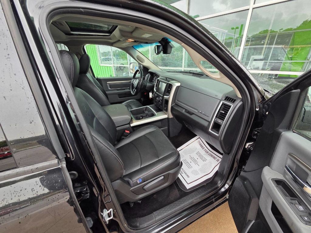 2017 Ram 1500 SLT photo 16