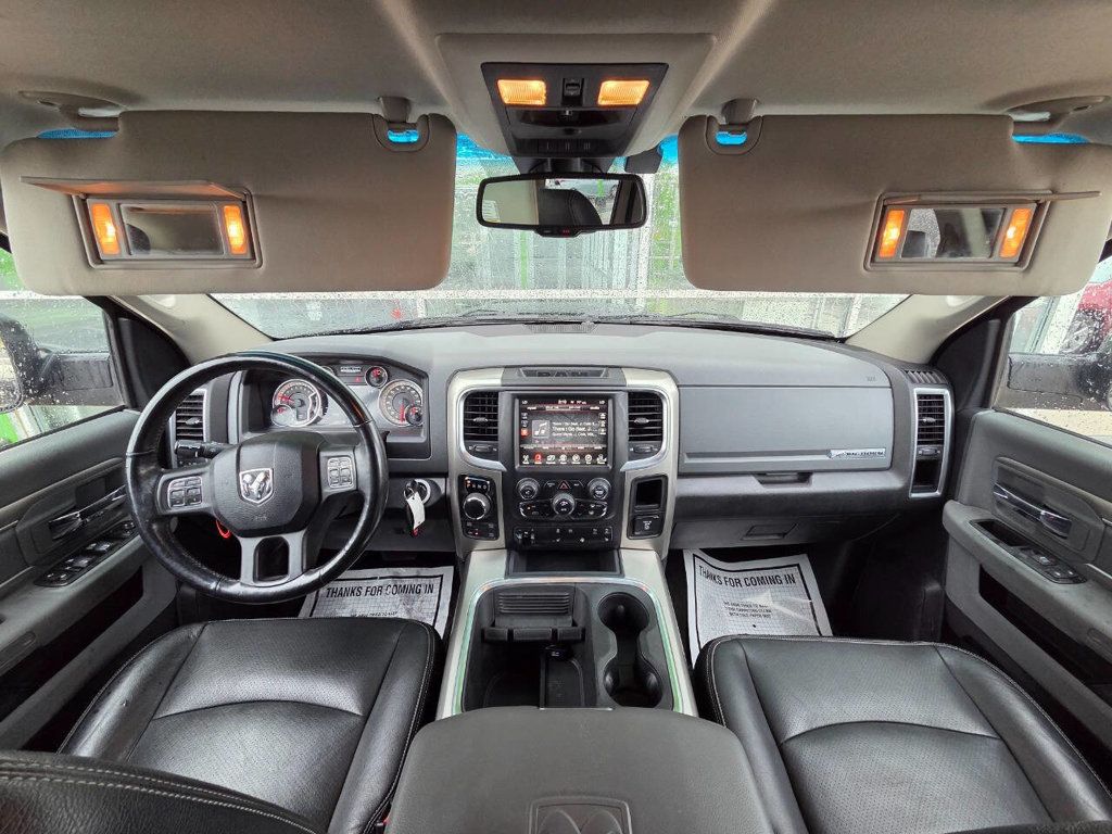 2017 Ram 1500 SLT photo 25