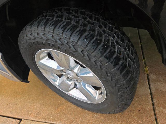 2017 Ram 1500 Big Horn 4x4 Crew Cab 5'7" Box - 22919588 - 41