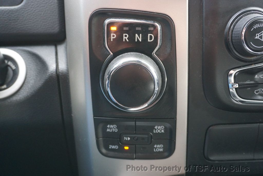 2017 Ram 1500 Big Horn 4x4 Crew Cab 5'7" Box 5.7L HEMI NAVIGATION REAR CAMERA  - 22956171 - 30