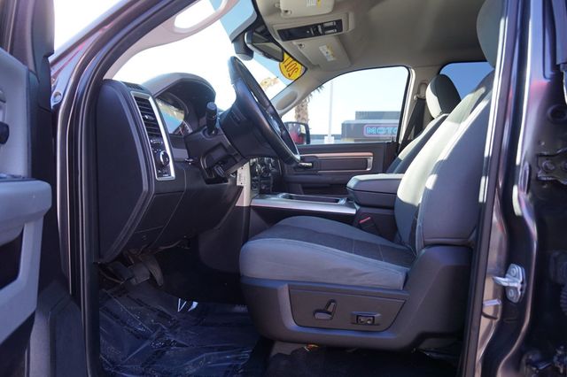 2017 Ram 1500 BIG HORN, 4X4, LIFTED, PREMIUM WHEELS, ALL TERRAIN TIRES - 22967637 - 15