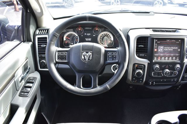 2017 Ram 1500 Big Horn 4x4 Quad Cab 6'4" Box - 22966304 - 25