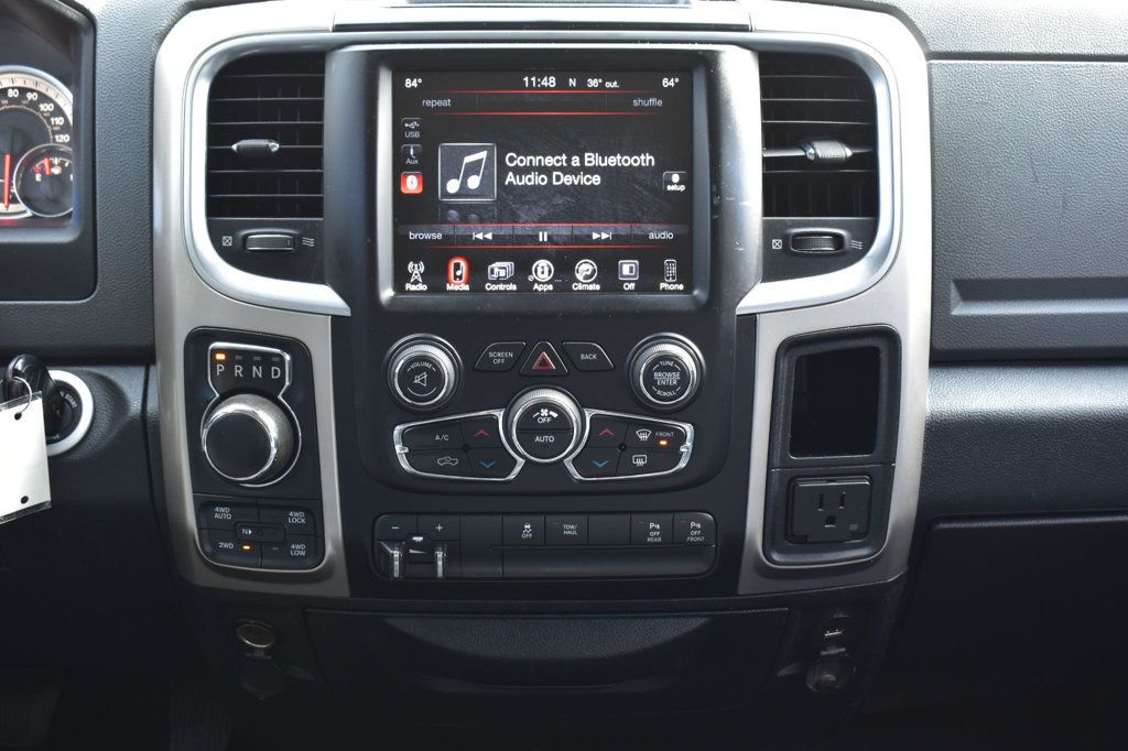 2017 Ram 1500 Big Horn 4x4 Quad Cab 6'4" Box - 22966304 - 28