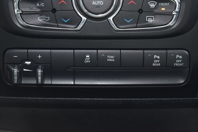 2017 Ram 1500 Big Horn 4x4 Quad Cab 6'4" Box - 22966304 - 34