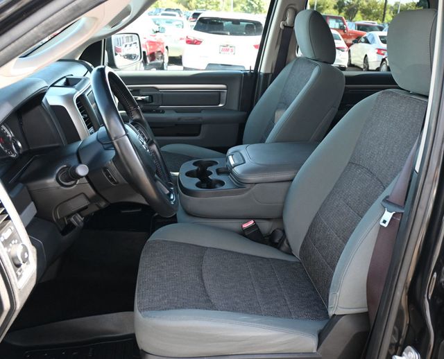 2017 Ram 1500 Big Horn Crew Cab  - 23064053 - 11