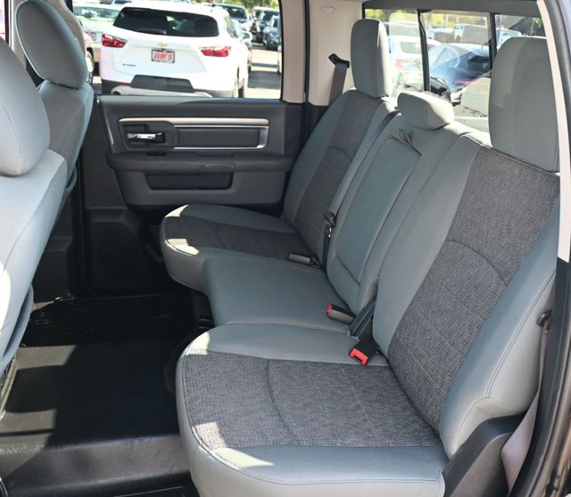 2017 Ram 1500 Big Horn Crew Cab  - 23064053 - 12