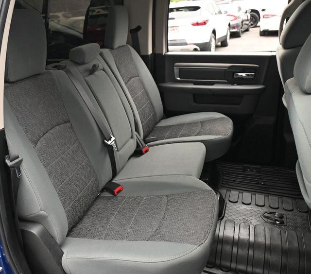 2017 Ram 1500 Big Horn Crew Cab  - 23066751 - 18