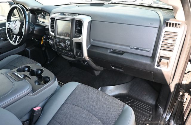 2017 Ram 1500 Big Horn Package Crew Cab  - 23064053 - 7