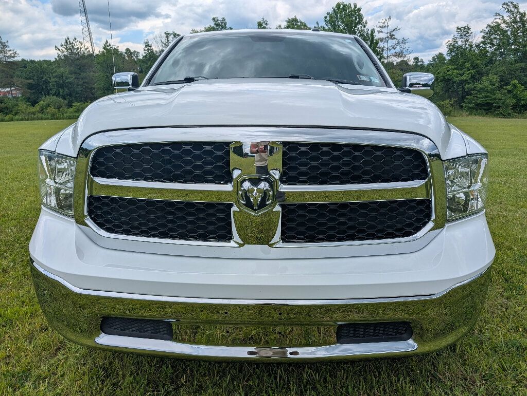 2017 Ram 1500 DAMN NEAR FLAWLESS!!! - 23045452 - 11