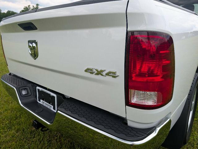 2017 Ram 1500 DAMN NEAR FLAWLESS!!! - 23045452 - 16