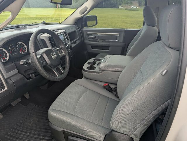 2017 Ram 1500 DAMN NEAR FLAWLESS!!! - 23045452 - 29