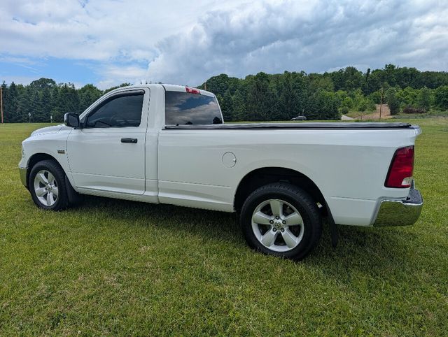 2017 Ram 1500 DAMN NEAR FLAWLESS!!! - 23045452 - 7