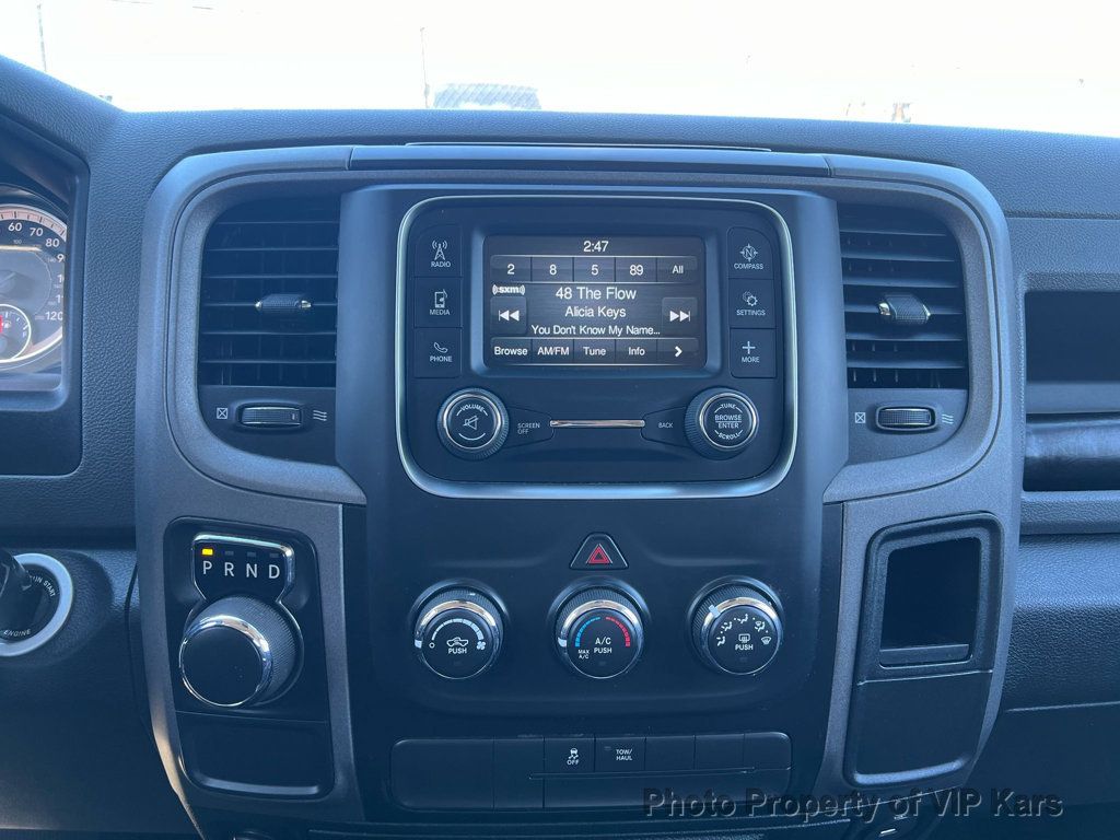 2017 Ram 1500 Express 4x2 Crew Cab 5'7" Box - 22800533 - 11