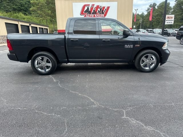 2017 Ram 1500 Express 4x2 Crew Cab 5'7" Box - 22581055 - 1