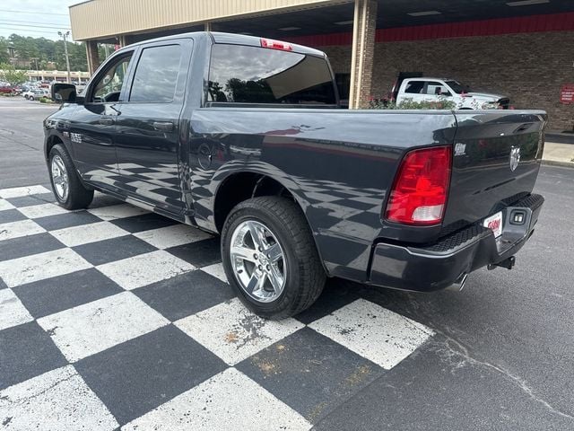 2017 Ram 1500 Express 4x2 Crew Cab 5'7" Box - 22581055 - 4