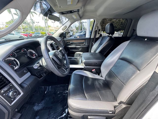 2017 Ram 1500 Express 4x2 Crew Cab 5'7" Box - 22937682 - 11