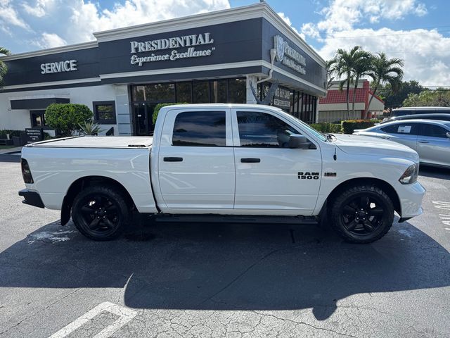 2017 Ram 1500 Express 4x2 Crew Cab 5'7" Box - 22937682 - 5