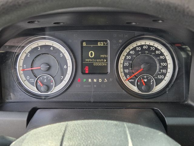 2017 Ram 1500 Express 4x2 Quad Cab 6'4" Box - 22975830 - 15