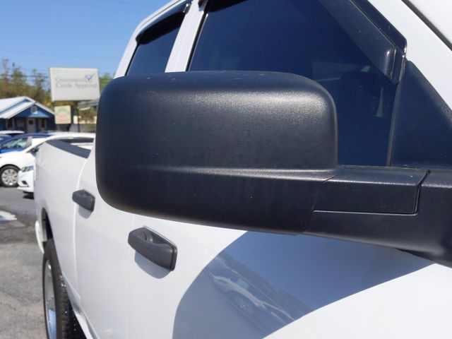 2017 Ram 1500 Express 4x2 Quad Cab 6'4" Box - 21227736 - 10