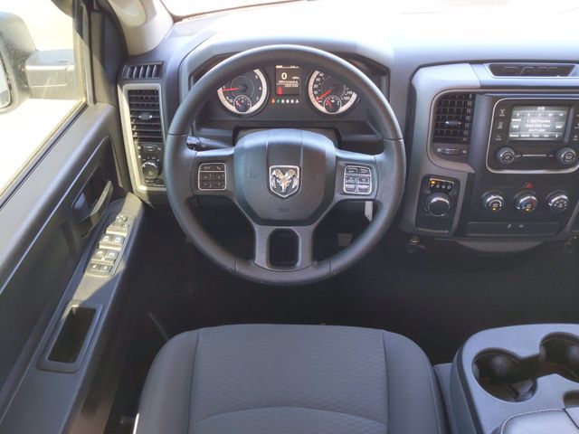 2017 Ram 1500 Express 4x2 Quad Cab 6'4" Box - 21227736 - 14