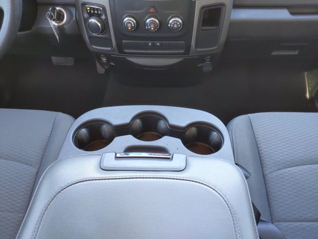 2017 Ram 1500 Express 4x2 Quad Cab 6'4" Box - 21227736 - 17