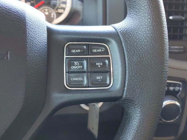 2017 Ram 1500 Express 4x2 Quad Cab 6'4" Box - 21227736 - 24