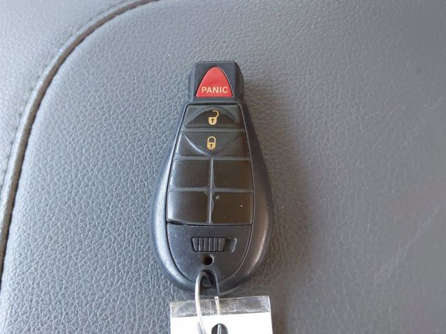 2017 Ram 1500 Express 4x2 Quad Cab 6'4" Box - 21227736 - 26