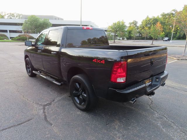 2017 Ram 1500 Express 4x4 Crew Cab 5'7" Box - 23079158 - 13