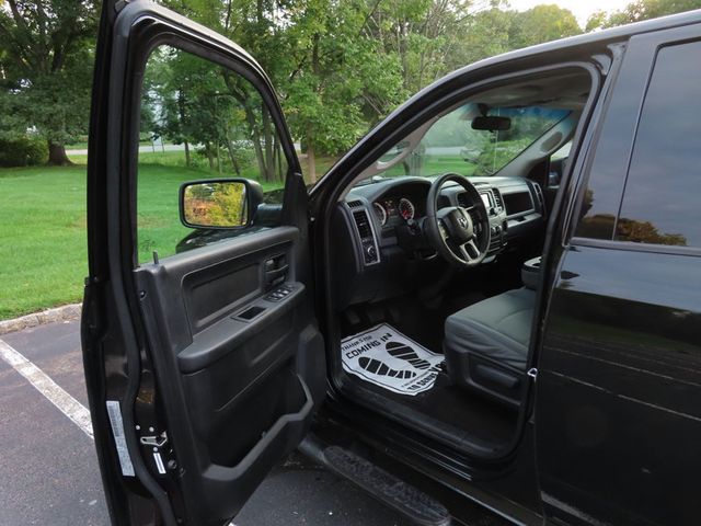 2017 Ram 1500 Express 4x4 Crew Cab 5'7" Box - 23079158 - 21
