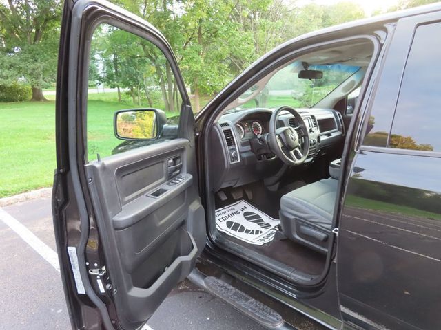 2017 Ram 1500 Express 4x4 Crew Cab 5'7" Box - 23079158 - 22