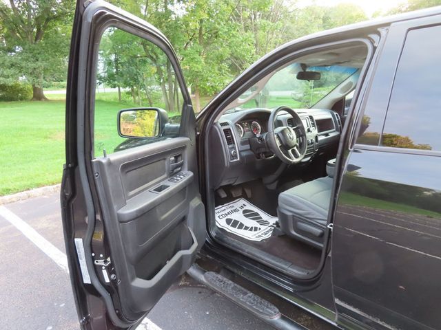 2017 Ram 1500 Express 4x4 Crew Cab 5'7" Box - 23079158 - 23