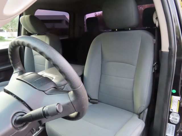 2017 Ram 1500 Express 4x4 Crew Cab 5'7" Box - 23079158 - 24