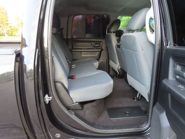 2017 Ram 1500 Express 4x4 Crew Cab 5'7" Box - 23079158 - 30