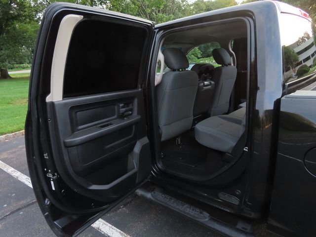2017 Ram 1500 Express 4x4 Crew Cab 5'7" Box - 23079158 - 33