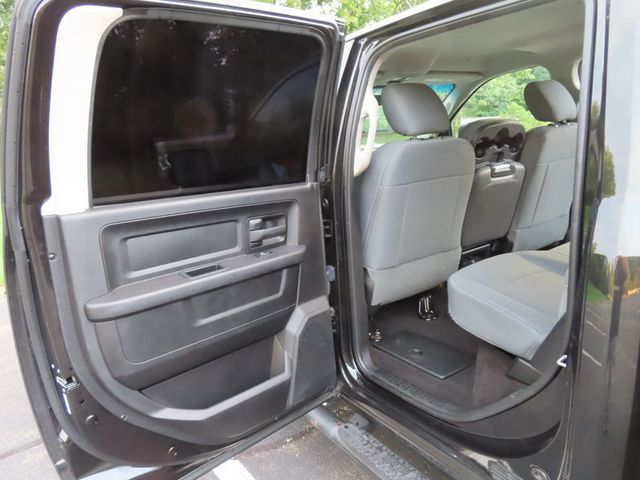 2017 Ram 1500 Express 4x4 Crew Cab 5'7" Box - 23079158 - 34