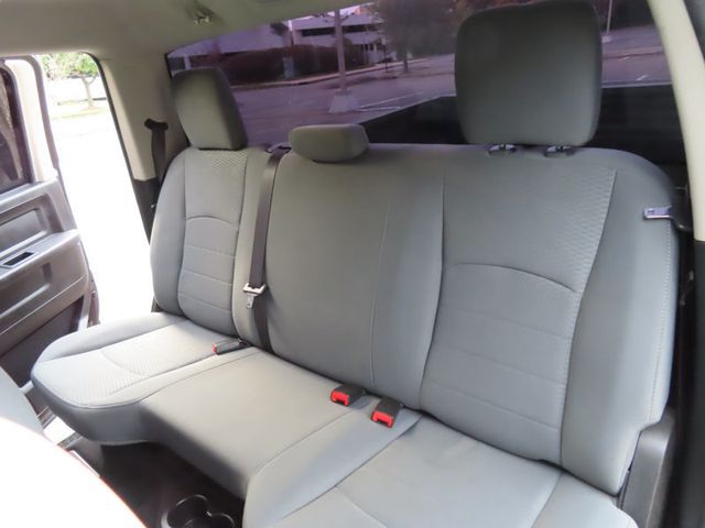 2017 Ram 1500 Express 4x4 Crew Cab 5'7" Box - 23079158 - 36