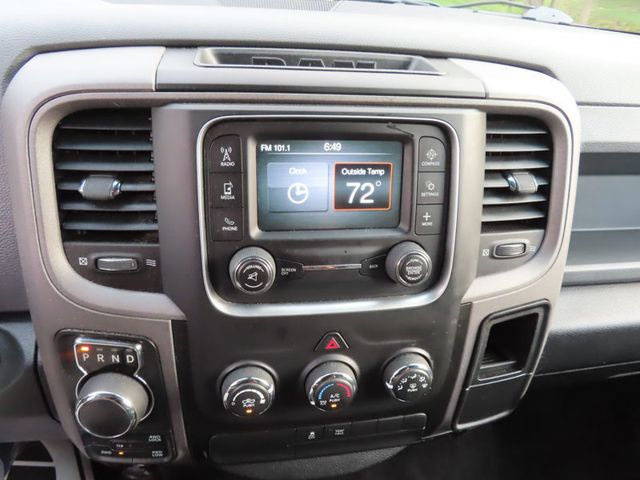 2017 Ram 1500 Express 4x4 Crew Cab 5'7" Box - 23079158 - 42