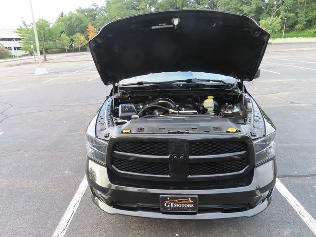 2017 Ram 1500 Express 4x4 Crew Cab 5'7" Box - 23079158 - 51