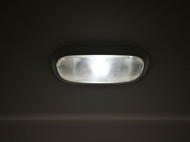 2017 Ram 1500 Express 4x4 Crew Cab 5'7" Box - 22991334 - 10