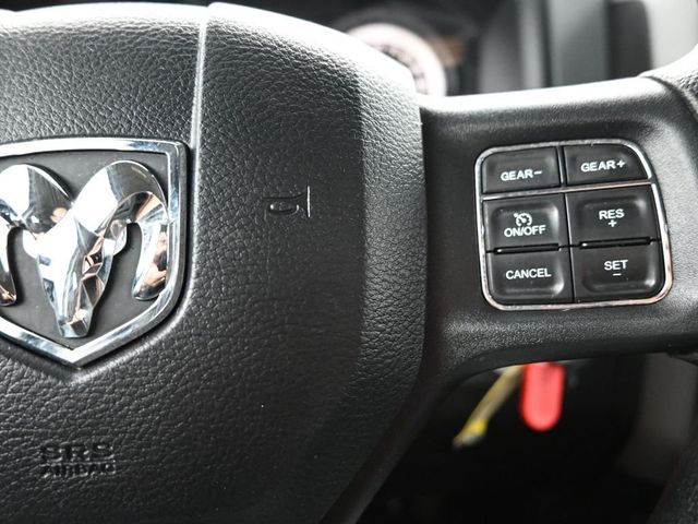 2017 Ram 1500 Express 4x4 Crew Cab 5'7" Box - 22991334 - 19