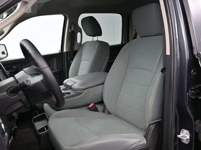 2017 Ram 1500 Express 4x4 Crew Cab 5'7" Box - 22991334 - 5