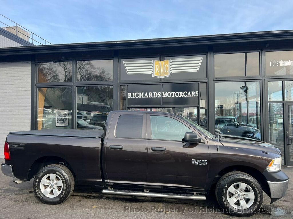 2017 Ram 1500 Express 4x4 Crew Cab 5'7" Box - 22220204 - 1