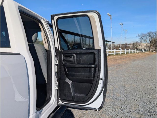 2017 Ram 1500 Express 4x4 Quad Cab 6'4" Box - 22958067 - 11