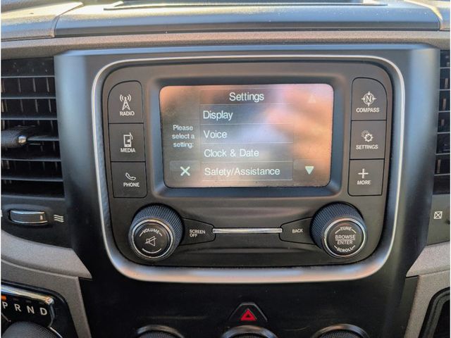 2017 Ram 1500 Express 4x4 Quad Cab 6'4" Box - 22958067 - 22